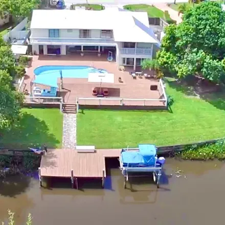 Buy this 6 bed house on 147 Northeast Naranja Avenue in River Park, Saint Lucie County