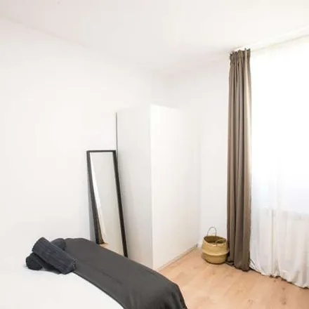 Image 9 - Tirso de Molina, Calle de la Espada, 28012 Madrid, Spain - Apartment for rent