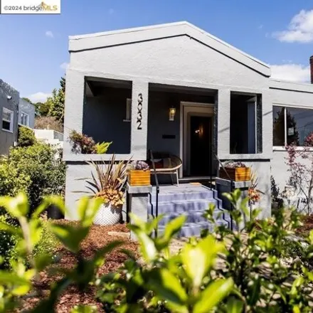 Buy this 2 bed house on 3032 Texas Street in Oakland, CA 94602