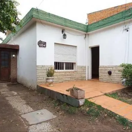 Buy this 2 bed house on Soldado Conscripto Roberto D'Errico in Paso del Rey Centro, 1742 Paso del Rey