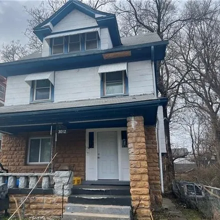 Buy this studio house on 3052 College Avenue in Kansas City, MO 64128