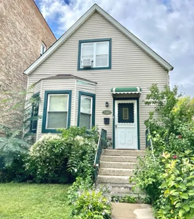 Buy this 4 bed house on 5138 North Claremont Avenue in Chicago, IL 60625