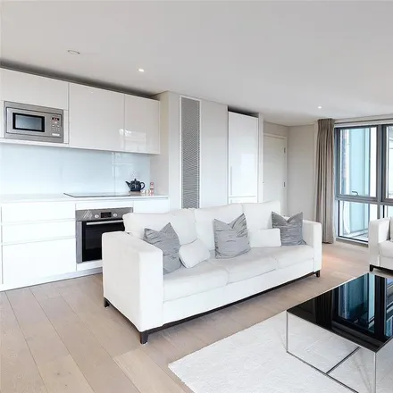 Rent this 3 bed apartment on 4 Merchant Square in London, W2 1AS