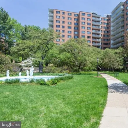 Image 6 - The Towers, 4201 Cathedral Avenue Northwest, Washington, DC 20016, USA - Condo for sale