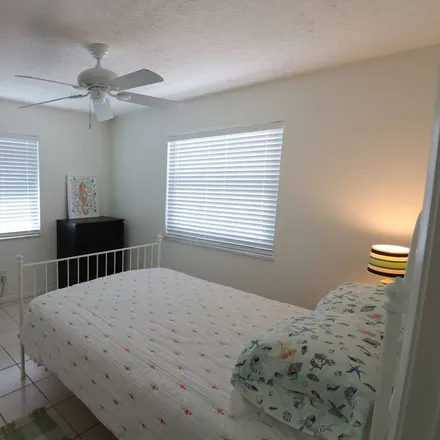 Rent this 2 bed house on Fort Pierce