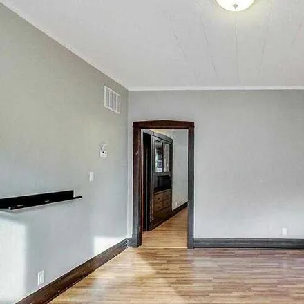 Image 3 - 2911 North Lawndale Avenue, Unit 2 - Apartment for rent