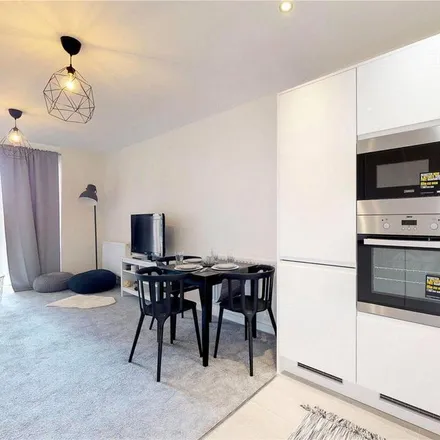 Image 9 - Coleby House, 2 Woodley Crescent, London, NW2 2DL, United Kingdom - Apartment for rent