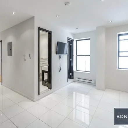 Rent this 3 bed apartment on 204 West 108th Street in New York, NY 10025
