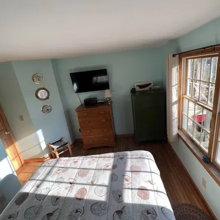 Rent this 3 bed house on Boothbay
