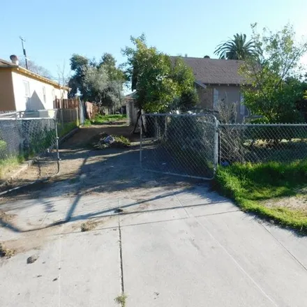 Buy this 1 bed house on 3830 East Turner Avenue in Fresno, CA 93702