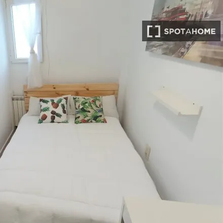 Rent this 1studio room on Paseo de Cartuja in 18012 Granada, Spain