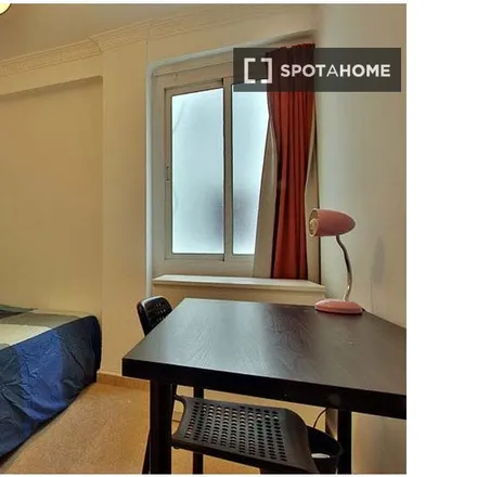 Rent this 4 bed room on Forma Sport Leandro in Carrer de Leandro de Saralegui, 46021 Valencia