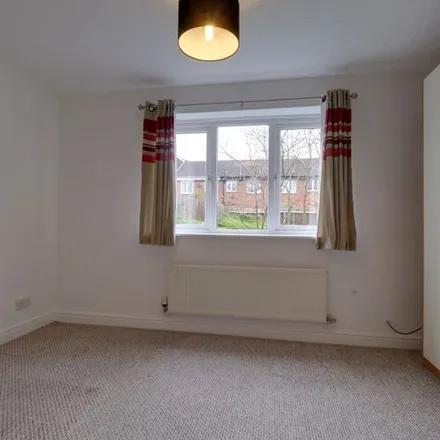 Image 6 - Kamienna Close, Stafford, ST17 4JY, United Kingdom - Apartment for rent