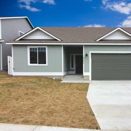 Rent this 3 bed townhouse on Remmington Drive in Pasco, WA 99336
