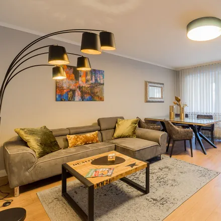 Rent this 4 bed apartment on Düsseldorfer Straße 55 in 10707 Berlin, Germany