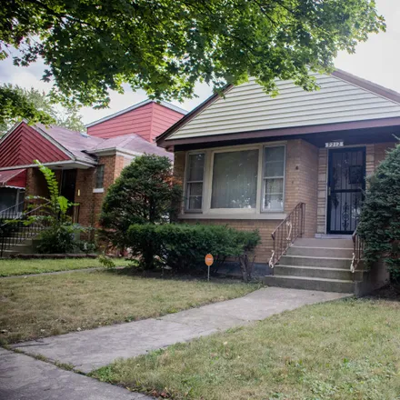 Buy this 2 bed house on 9202 South Greenwood Avenue in Chicago, IL 60619