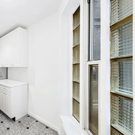 Image 3 - 330 East 58th Street, New York, NY 10022, USA - House for rent