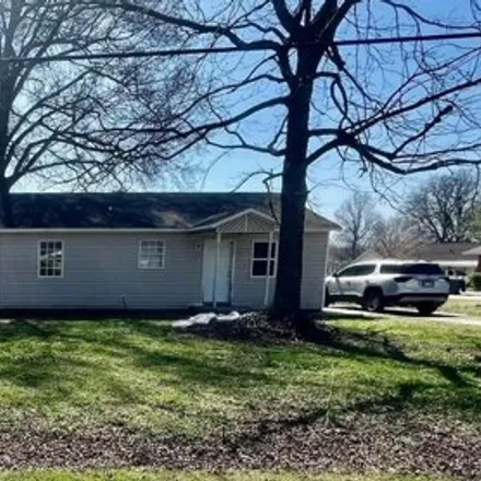Buy this 4 bed house on 502 Wilson Street in Paragould, AR 72450