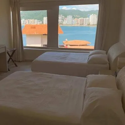 Buy this 4 bed house on Cañada de las Palmas in Playa Guitarrón, 39300 Acapulco