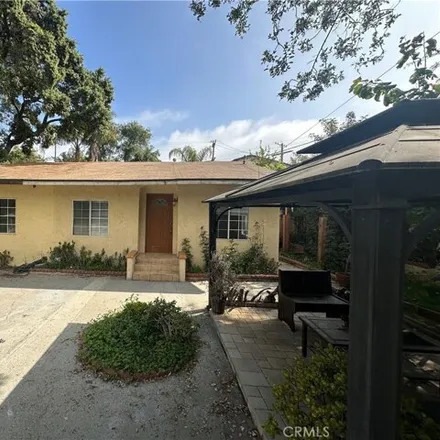Buy this 1 bed house on 3215 Mills Avenue in Glendale, CA 91214