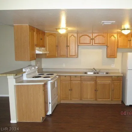Image 6 - 5488 Del Gado Drive, Spring Valley, NV 89103, USA - Apartment for rent