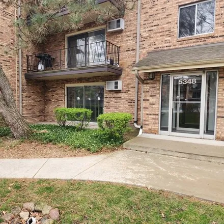 Buy this 1 bed condo on Waterbury Drive in Crestwood, IL 60445