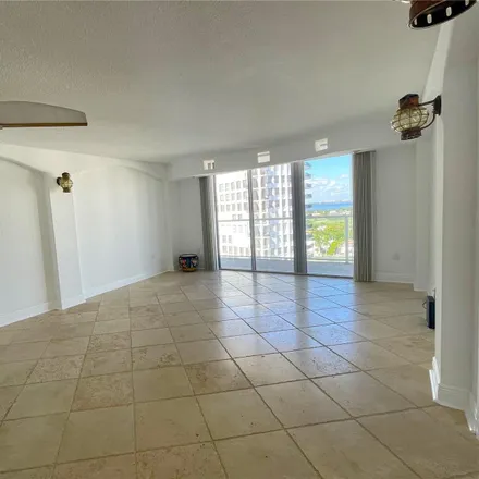 Image 4 - Collins Avenue & 5600 Block, Collins Avenue Service Road, Miami Beach, FL 33141, USA - Condo for rent