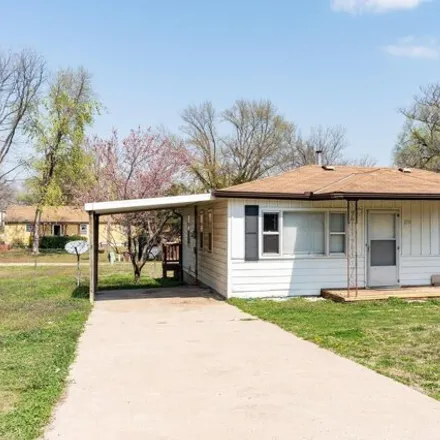 Buy this 2 bed house on 241 East Kansas Street in Wellington, KS 67152