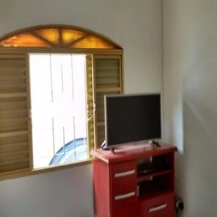 Buy this 2 bed house on Avenida Marechal Castelo Branco in Morro do Ouro, Mogi Guaçu - SP