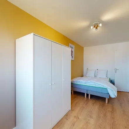 Rent this 1 bed apartment on 74 Rue de Cugnaux in 31300 Toulouse, France