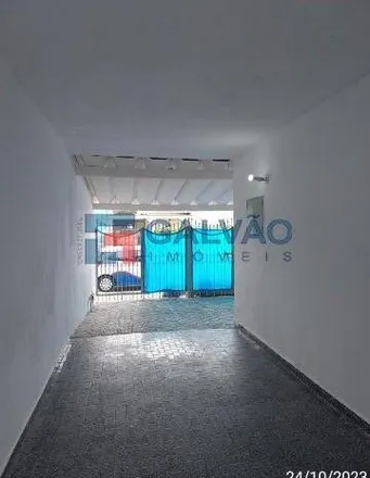 Rent this 2 bed house on Rua Carlos Maximiliano in Vila Rio Branco, Jundiaí - SP