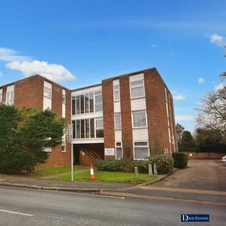 Buy this 1 bed apartment on Squirrels Heath Lane in London, RM11 2EA