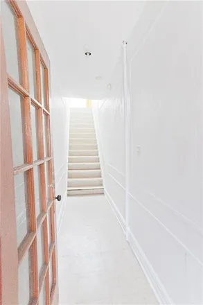 Image 4 - 1855 74th Street, New York, NY 11204, USA - Townhouse for sale