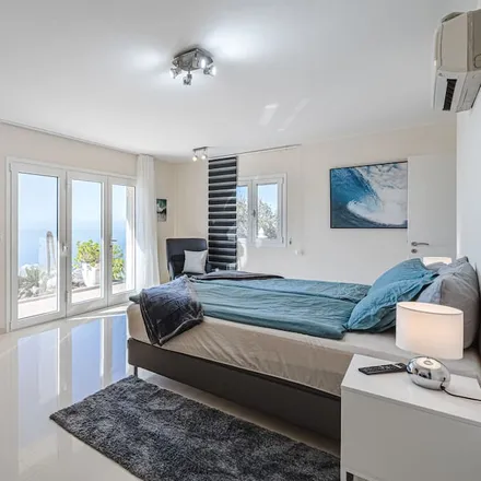 Rent this 3 bed house on Adeje in Santa Cruz de Tenerife, Spain