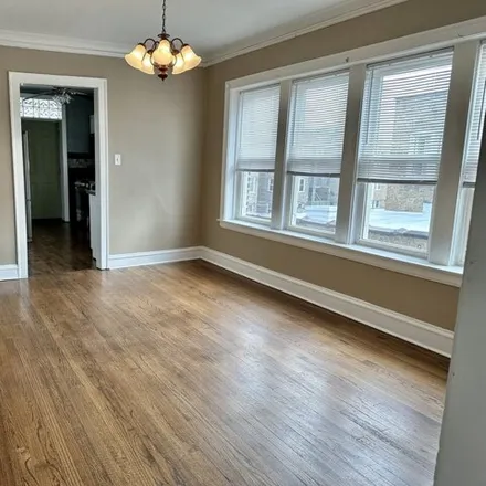 Image 6 - 6327 N Oakley Ave Unit 3, Chicago, Illinois, 60659 - Apartment for rent
