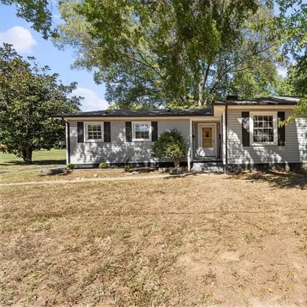 Buy this 3 bed house on 909 Rhode Island Avenue in Kannapolis, NC 28083