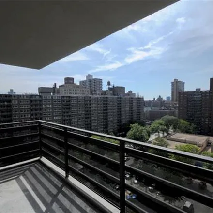 Rent this 3 bed apartment on Upper Valley Preschool in 103 West 96th Street, New York