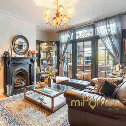 Image 9 - Clearview Court, 59A Bourne Hill, Winchmore Hill, London, N13 4LU, United Kingdom - Duplex for sale