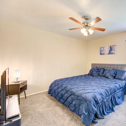 Image 9 - 7522 Cambridge Street, Houston, TX 77054, USA - Apartment for rent