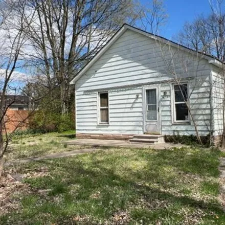 Buy this 2 bed house on 4th South Street in Royalton, Franklin County