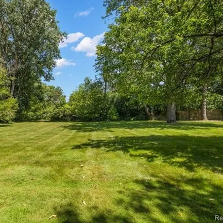 Image 4 - 2210 Hunt Club Dr, Bloomfield Hills, Michigan, 48304 - House for sale