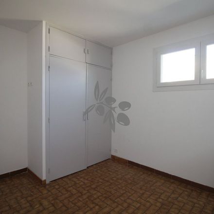 Rent this 3 bed apartment on Piolenc in 84420 Piolenc, France