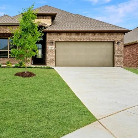 Buy this 4 bed house on Ridgeview Drive in Weatherford, TX 76086
