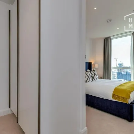 Rent this 2 bed apartment on Sirocco Tower in 32 Harbour Way, Canary Wharf