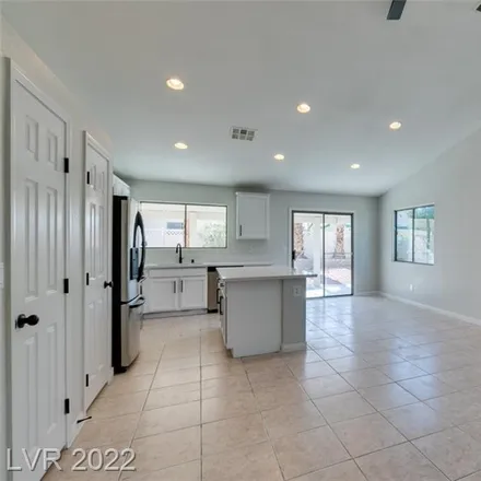 Image 9 - 5634 Midnight Breeze Street, North Las Vegas, NV 89081, USA - House for sale