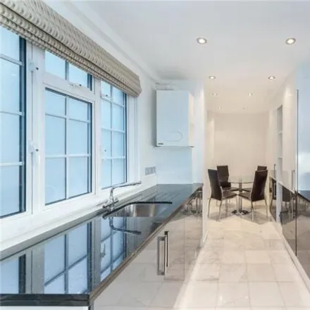 Image 3 - Eaton House, 39-40 Upper Grosvenor Street, London, W1K 7EH, United Kingdom - Apartment for sale