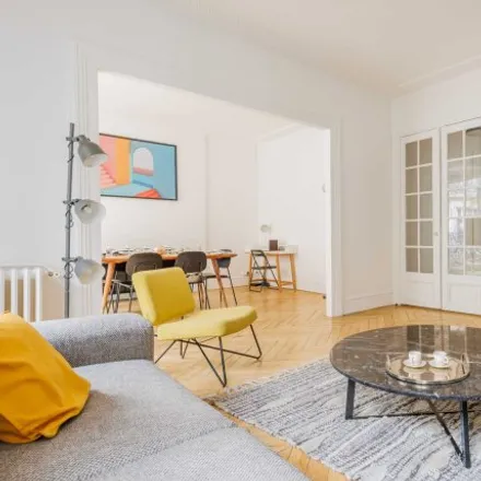 Rent this 3 bed apartment on Paris in 17th Arrondissement, FR