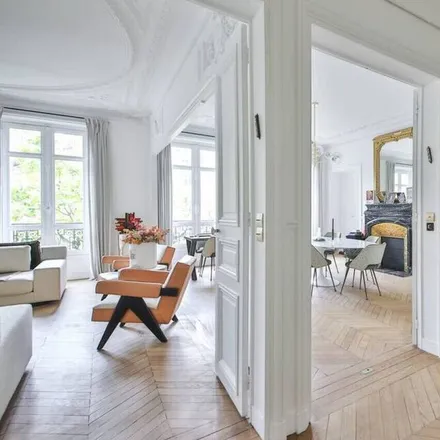 Rent this 4 bed apartment on Parvis du Tribunal de Paris in 75017 Paris, France