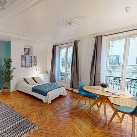 Rent this 4 bed room on 20 bis Rue La Boétie in 75008 Paris, France