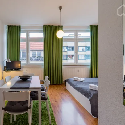 Rent this 3 bed apartment on Dr. Mayerhofer-Djordjevic in Hedemannstraße, 10963 Berlin